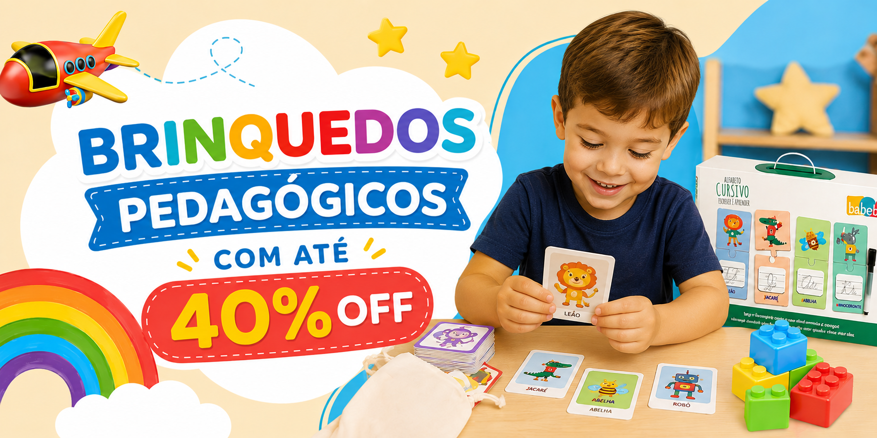 Crianças brincando com brinquedos pedagógicos TOYS LK